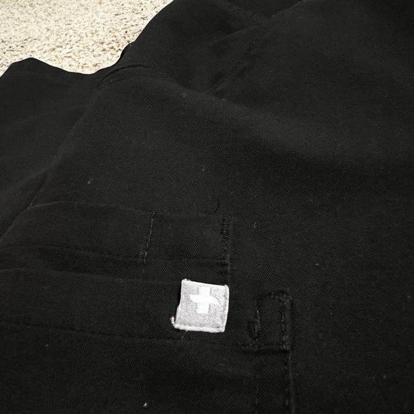 EUC Women’s Black Figs Technical Kade Cargo Scrub Pants. Sz XXL! - Picture 8 of 13